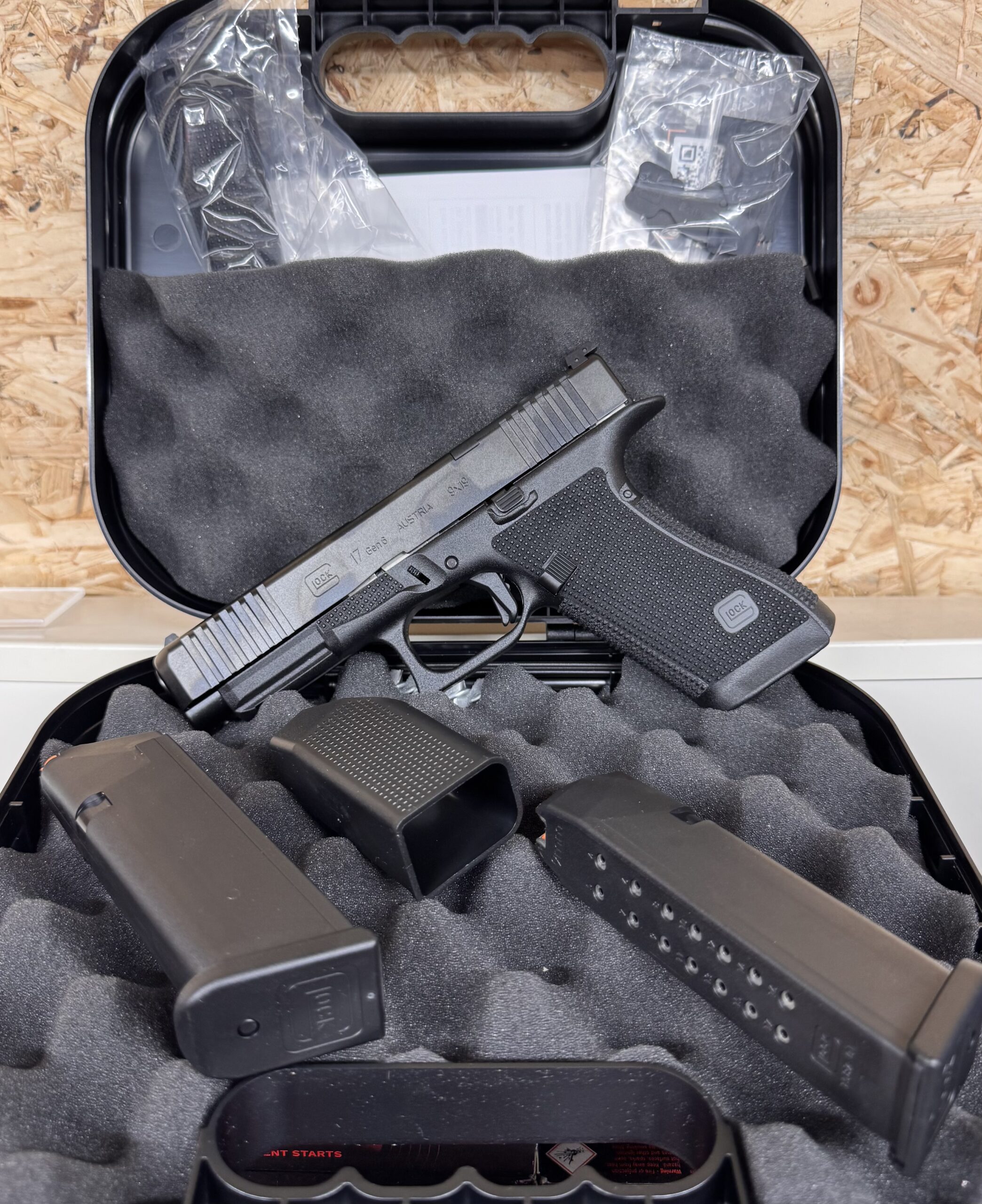 Komplettpaket Glock 17 Gen 5 + 1000 Schuss 9mm (Geco)
